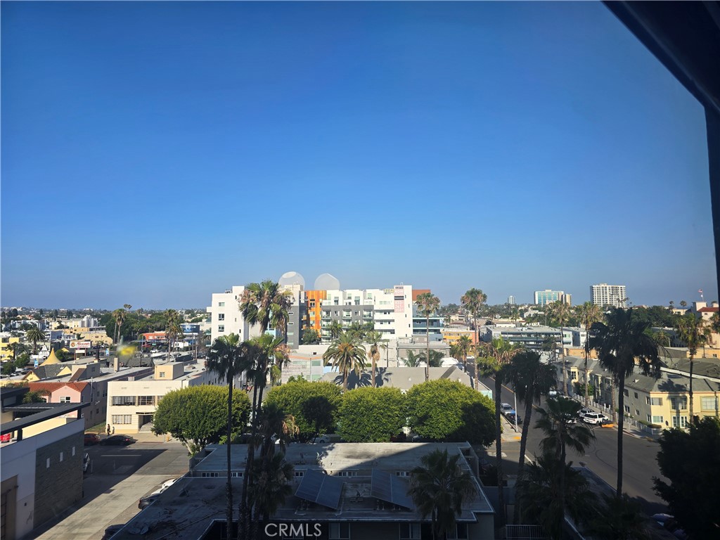 https://media.crmls.org/medias/a82c4207-7115-4f02-b636-5373ade3ae62.jpg?preset=X-Large