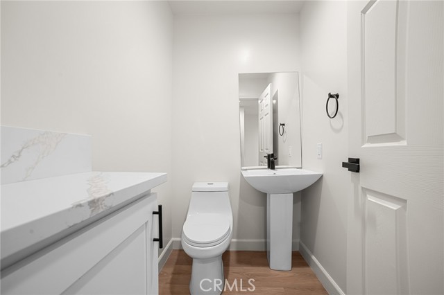 Detail Gallery Image 8 of 26 For 900 W Hert St, Colton,  CA 92324 - 4 Beds | 2/1 Baths