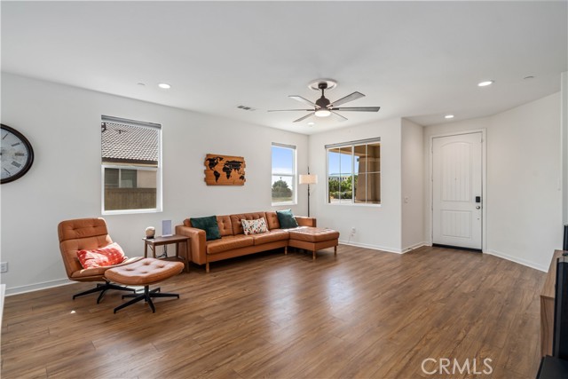 Detail Gallery Image 9 of 37 For 3615 Santa Monica Ct, Rosamond,  CA 93560 - 4 Beds | 2 Baths