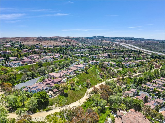 25 Village Way, Irvine CA: https://media.crmls.org/medias/a82ecea5-43ec-4e57-91b6-e5319dd3f595.jpg