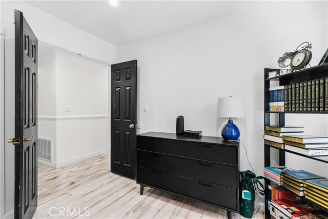 Detail Gallery Image 29 of 67 For 42962 Burlwood Dr, Lancaster,  CA 93536 - 4 Beds | 2/1 Baths