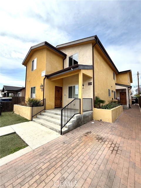 645 E 78th Street, Los Angeles CA: https://media.crmls.org/medias/a82ffac5-d1d6-4973-93c1-af98f2dc12e0.jpg
