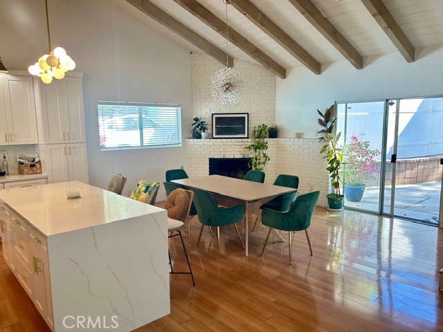 Detail Gallery Image 8 of 12 For 22632 Cass, Woodland Hills,  CA 91364 - 3 Beds | 2 Baths