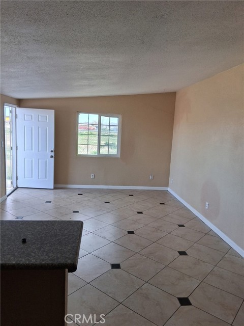 Detail Gallery Image 2 of 7 For 8448 California City, California City,  CA 93505 - 4 Beds | 2 Baths