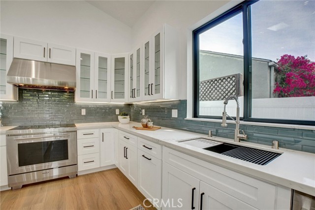 Detail Gallery Image 34 of 74 For 14136 Emelita St, Sherman Oaks,  CA 91401 - 4 Beds | 4/1 Baths