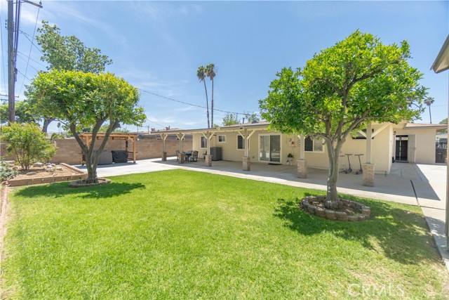5611 Harold Street, Riverside CA: https://media.crmls.org/medias/a830dc2e-7cac-46c3-a4cd-020bbd46bb71.jpg