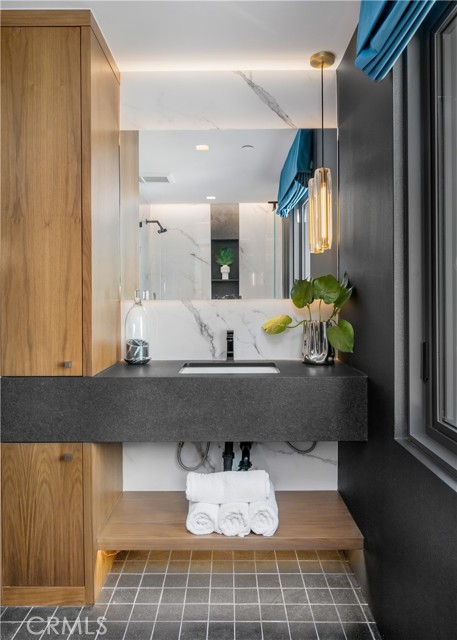 Image 28 of 53 For 2516 Ocean Boulevard