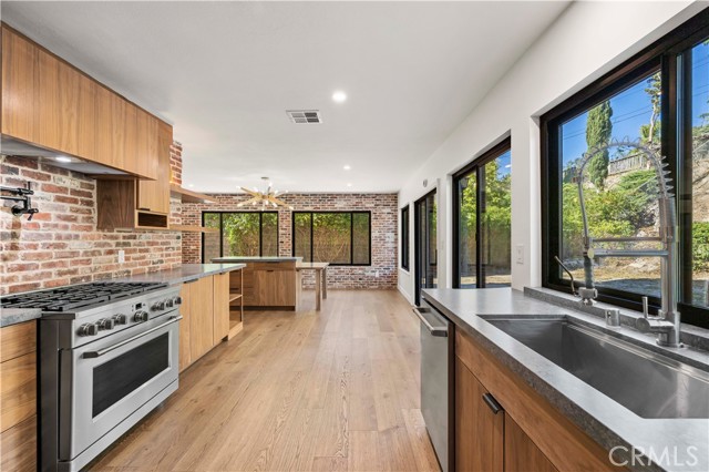 22526 Napa St, West Hills CA: https://media.crmls.org/medias/a8328e1d-81bc-46a1-9db1-be7387f9869e.jpg