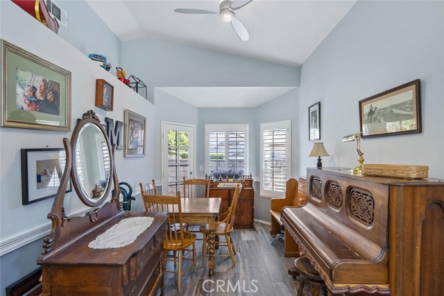 Detail Gallery Image 6 of 31 For 28123 Seco Canyon #94,  Saugus,  CA 91390 - 2 Beds | 2 Baths