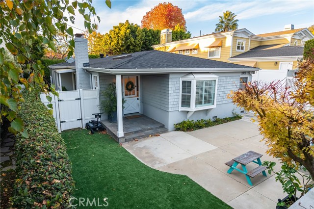 2825 Valley Drive, Manhattan Beach, California 90266, 4 Bedrooms Bedrooms, ,2 BathroomsBathrooms,Residential,Sold,Valley,SB23231512