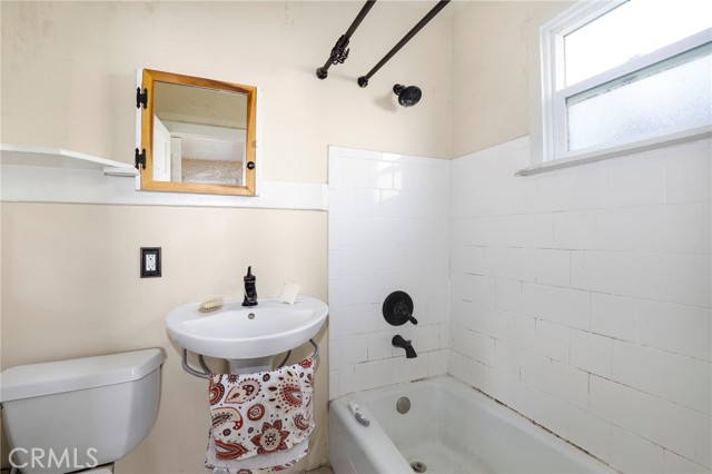 Detail Gallery Image 12 of 29 For 502 Mountain View, Altadena,  CA 91001 - – Beds | – Baths