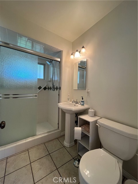 Detail Gallery Image 8 of 18 For 18735 Nordhoff, Northridge,  CA 91324 - 3 Beds | 2 Baths