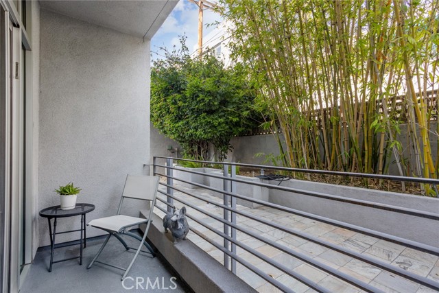 Detail Gallery Image 21 of 49 For 332 S Oxford Ave #105,  Los Angeles,  CA 90020 - 3 Beds | 2 Baths