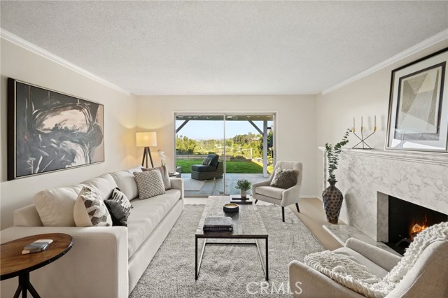 Detail Gallery Image 6 of 64 For 5932 Ellenview Ave, Woodland Hills,  CA 91367 - 5 Beds | 4 Baths