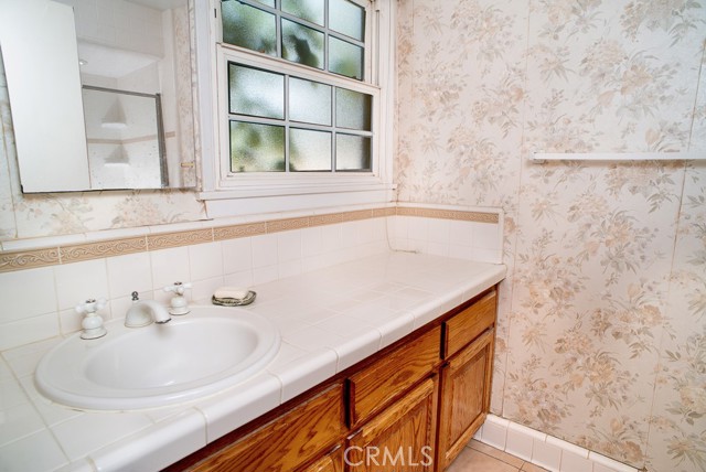 17142 Tuba Street, Northridge CA: https://media.crmls.org/medias/a835f2b6-e4a0-4870-8b8c-dc34e244a03e.jpg