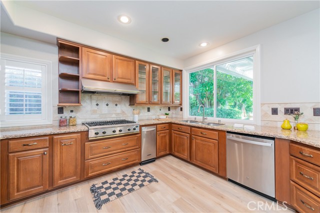 Detail Gallery Image 16 of 35 For 27860 Mount Shasta Way, Yorba Linda,  CA 92887 - 5 Beds | 3/1 Baths