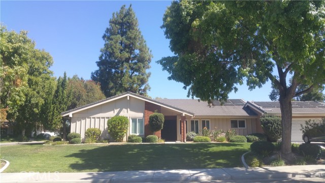 5530 Royal Hill Dr, Riverside, CA 92506