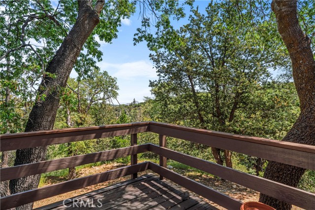 Detail Gallery Image 21 of 37 For 1555 Moon Dr, Lake Arrowhead,  CA 92352 - 2 Beds | 2 Baths