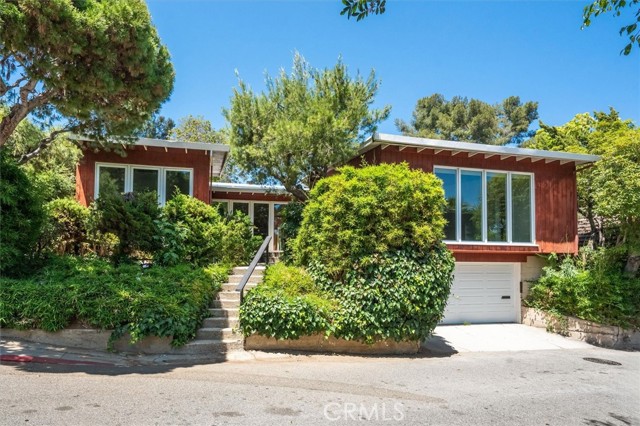 3288 Velma Drive, Los Angeles CA: https://media.crmls.org/medias/a836e694-480c-4bb6-8a32-13f7e0d1c2d4.jpg