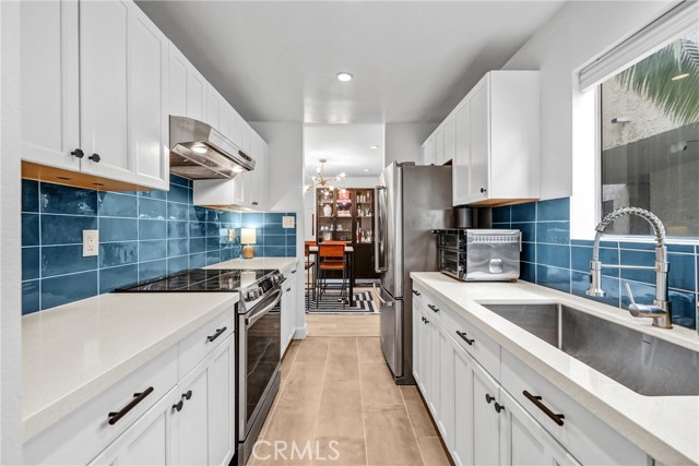 Detail Gallery Image 6 of 24 For 8400 De Longpre #212,  West Hollywood,  CA 90069 - 2 Beds | 2 Baths