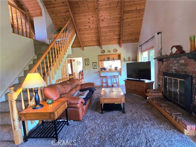 943 Grass Valley Road, Lake Arrowhead CA: https://media.crmls.org/medias/a83888f3-dfa8-4a68-94ce-3ac9bbaebd49.jpg
