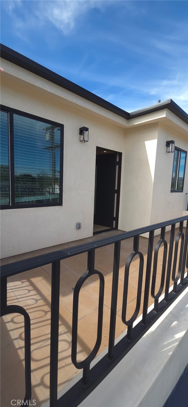 Detail Gallery Image 10 of 16 For 8805 1/2 Delco Ave, Winnetka,  CA 91306 - 2 Beds | 1 Baths