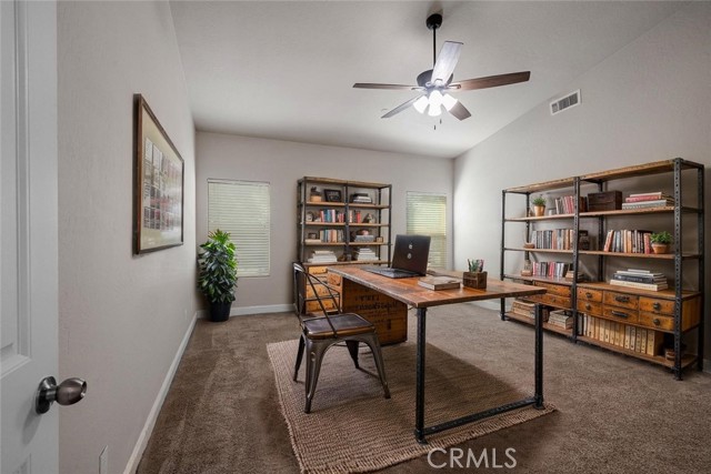 Detail Gallery Image 16 of 38 For 2027 W Babcock, Visalia,  CA 93291 - 4 Beds | 2/1 Baths