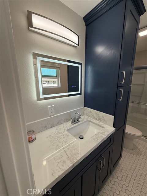 Image 37 of 66 For 824 Dune