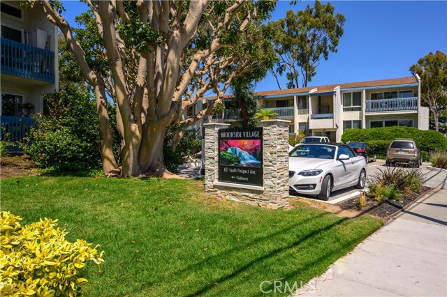 635 Prospect Avenue, Redondo Beach, California 90277, 2 Bedrooms Bedrooms, ,1 BathroomBathrooms,Residential,Sold,Prospect,SB22222500