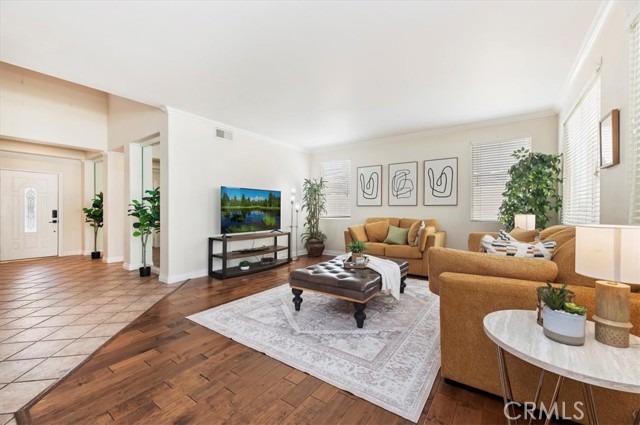 Detail Gallery Image 10 of 44 For 24320 Calle Estancia, Murrieta,  CA 92562 - 6 Beds | 3 Baths