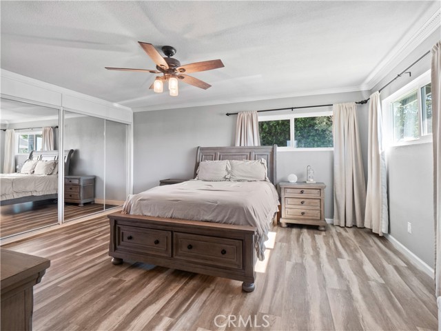 896 Moffatt Circle, Simi Valley CA: https://media.crmls.org/medias/a83d1b83-78f6-423b-8e11-ddfe9014c7ec.jpg
