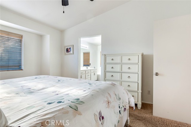 Detail Gallery Image 14 of 26 For 42073 Acacia Way, Temecula,  CA 92591 - 3 Beds | 2/1 Baths