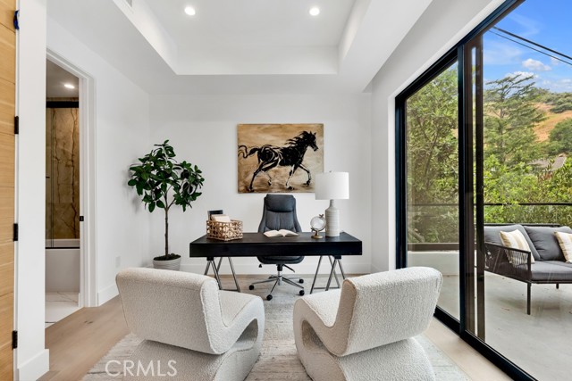 14899 Round Valley, Sherman Oaks CA: https://media.crmls.org/medias/a83e14d0-15ad-4e1d-9dca-d71f22593a8d.jpg