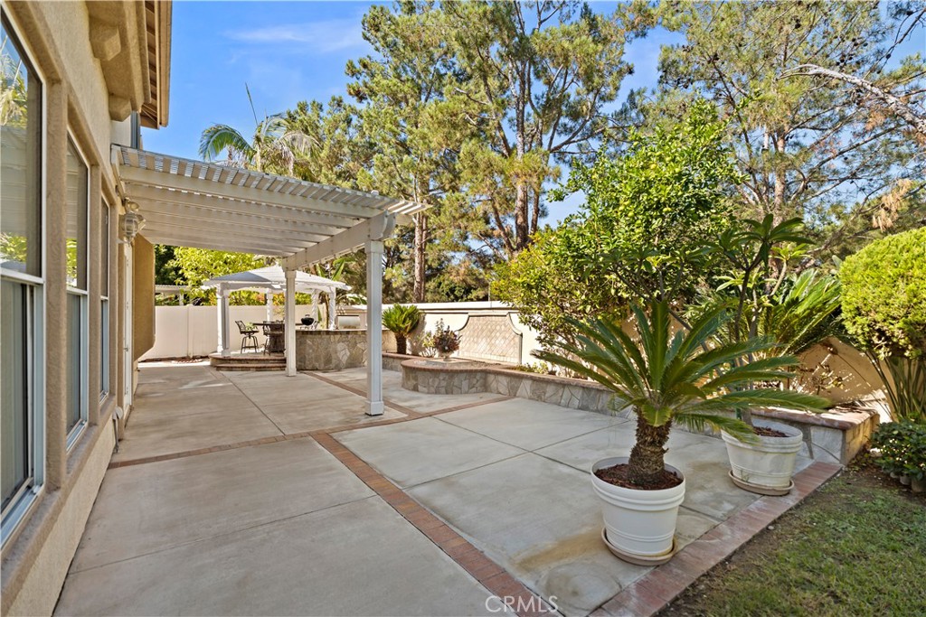 MLS #OC25245659 image #17