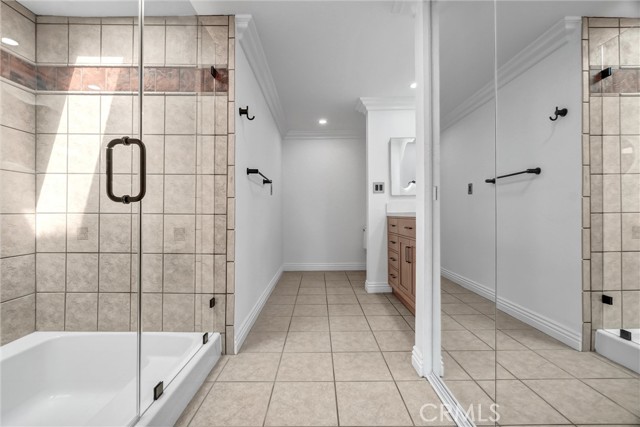 Sunken tub ! Sunken tub !