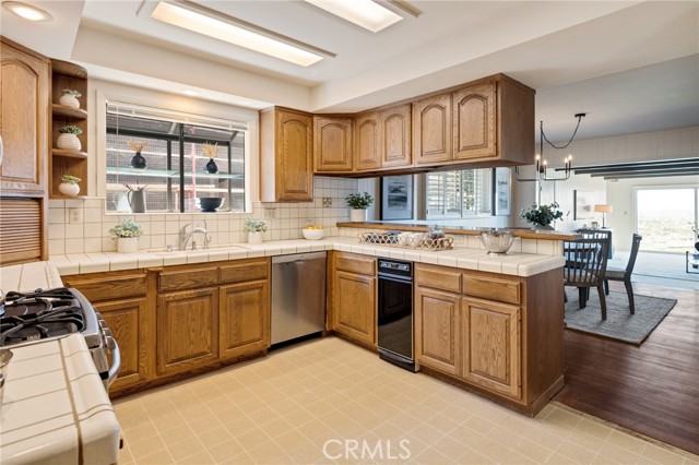 4501 Paseo De Las Tortugas, Torrance CA: https://media.crmls.org/medias/a83f557f-6394-4f32-be8e-862806e2f2ad.jpg