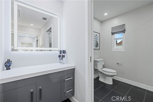 Detail Gallery Image 27 of 46 For 10061 Melinda Way #2,  Northridge,  CA 91325 - 2 Beds | 2/1 Baths