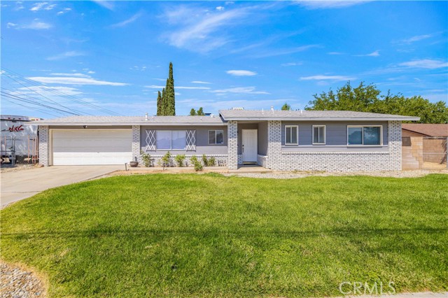 Detail Gallery Image 1 of 36 For 42707 52nd St, Lancaster,  CA 93536 - 3 Beds | 2 Baths