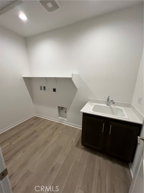 Detail Gallery Image 9 of 29 For 4130 Pioneer Ln, Lake Elsinore,  CA 92530 - 4 Beds | 3 Baths