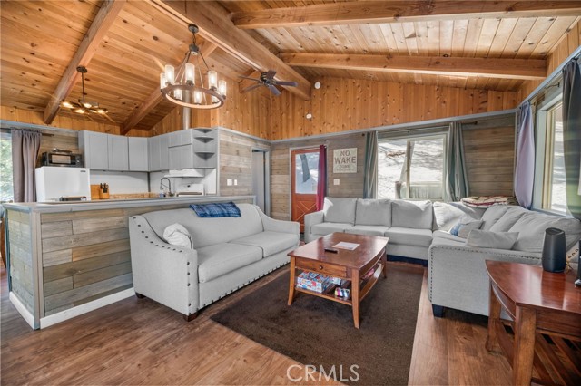 Detail Gallery Image 22 of 32 For 43339 Deer Canyon Rd, Big Bear Lake,  CA 92315 - 2 Beds | 2 Baths