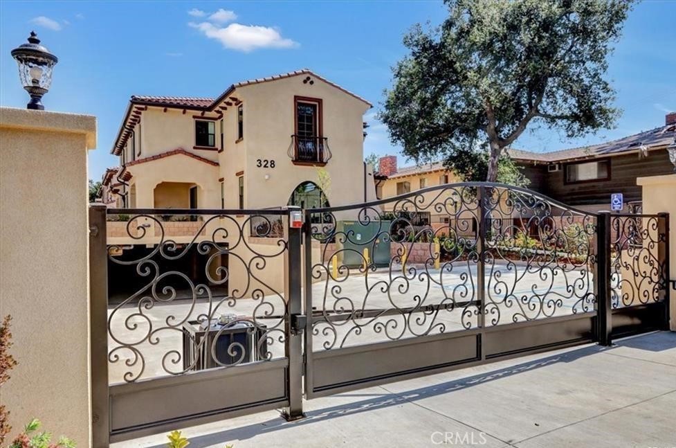 328 E Live Oak Street #6