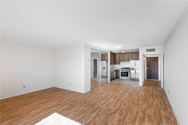 Detail Gallery Image 2 of 10 For 310 N Jackson #326,  Glendale,  CA 91206 - 0 Beds | 1 Baths