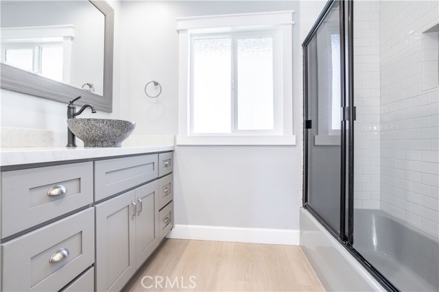 Detail Gallery Image 25 of 33 For 11256 Haskell Ave, Granada Hills,  CA 91344 - 4 Beds | 3 Baths