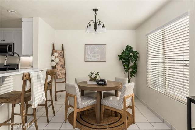 Detail Gallery Image 11 of 48 For 14647 Green River Rd, Victorville,  CA 92394 - 4 Beds | 2/1 Baths