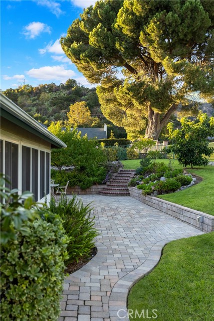 Detail Gallery Image 39 of 64 For 2070 Whitebluff Dr, San Dimas,  CA 91773 - 3 Beds | 2 Baths