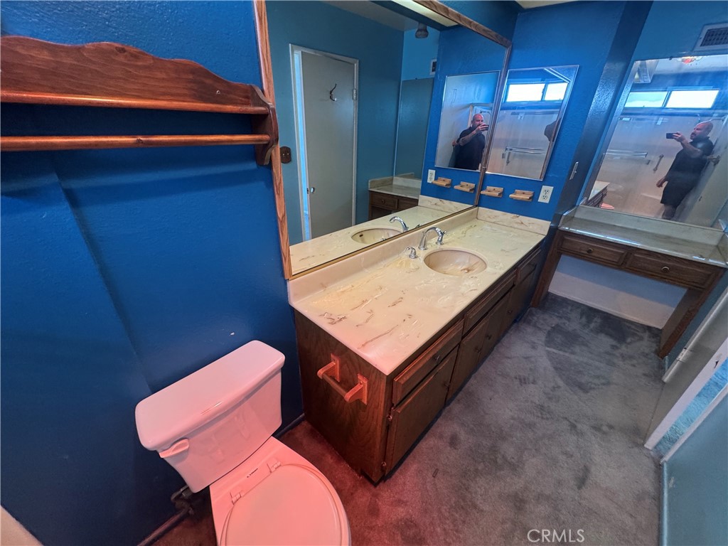 https://media.crmls.org/medias/a842fbed-03d8-4841-b44c-67b86d7d66ab.jpg?preset=X-Large