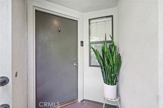 Detail Gallery Image 3 of 23 For 5744 E Creekside Ave #58,  Orange,  CA 92869 - 1 Beds | 1 Baths