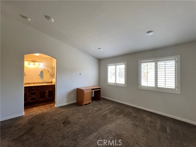 Detail Gallery Image 9 of 22 For 4282 Shetland Ln, Jurupa Valley,  CA 92509 - 4 Beds | 2 Baths