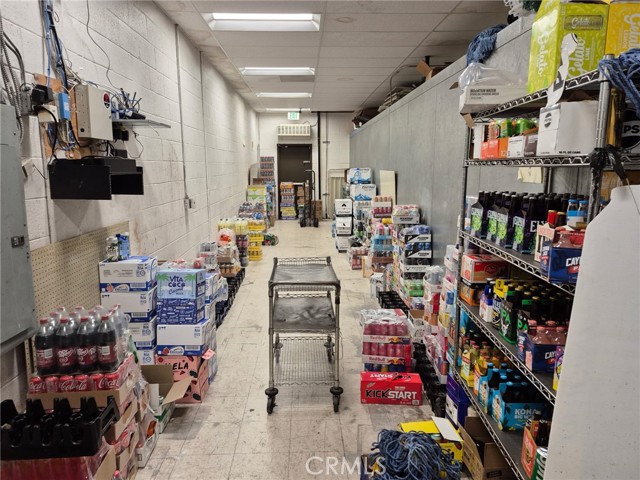 3200 Mission Avenue, Oceanside CA: https://media.crmls.org/medias/a844d8b4-69e0-4706-8406-a8851987d8b1.jpg
