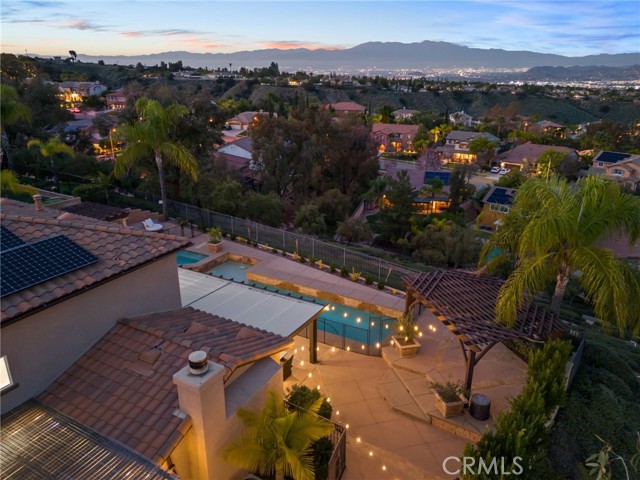 Detail Gallery Image 5 of 75 For 1561 Vandagriff Way, Corona,  CA 92883 - 4 Beds | 4 Baths